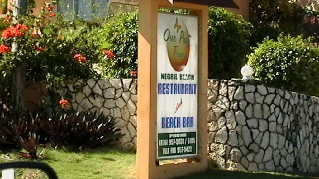 Our Past Time Hotel Negril Exterior foto